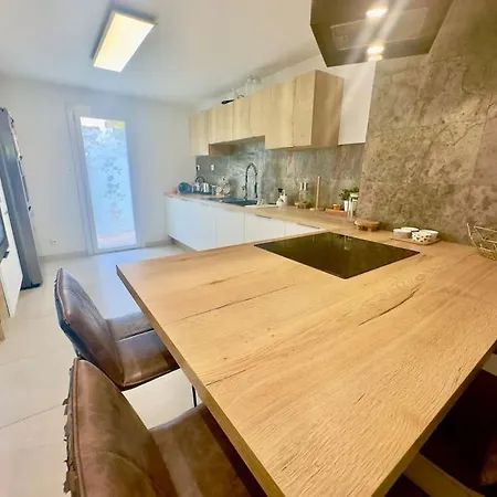 Villa Avec Piscine Privée à - Côte D'azur Antibes